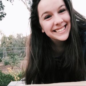 Meet your Posher, Madelyne